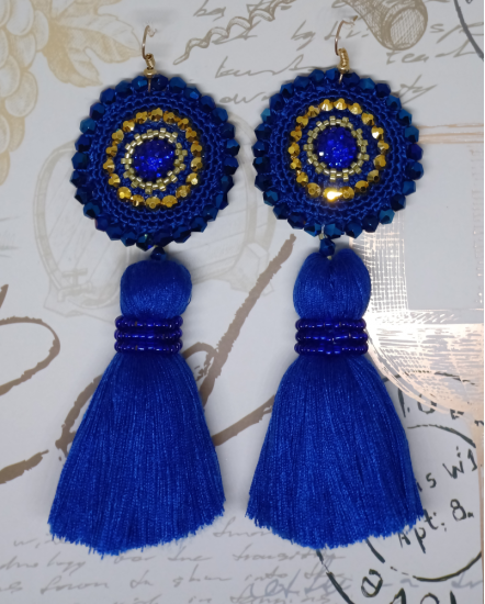 Háčkované  dizajnové náušnice "Kráľovský modrý zafír"